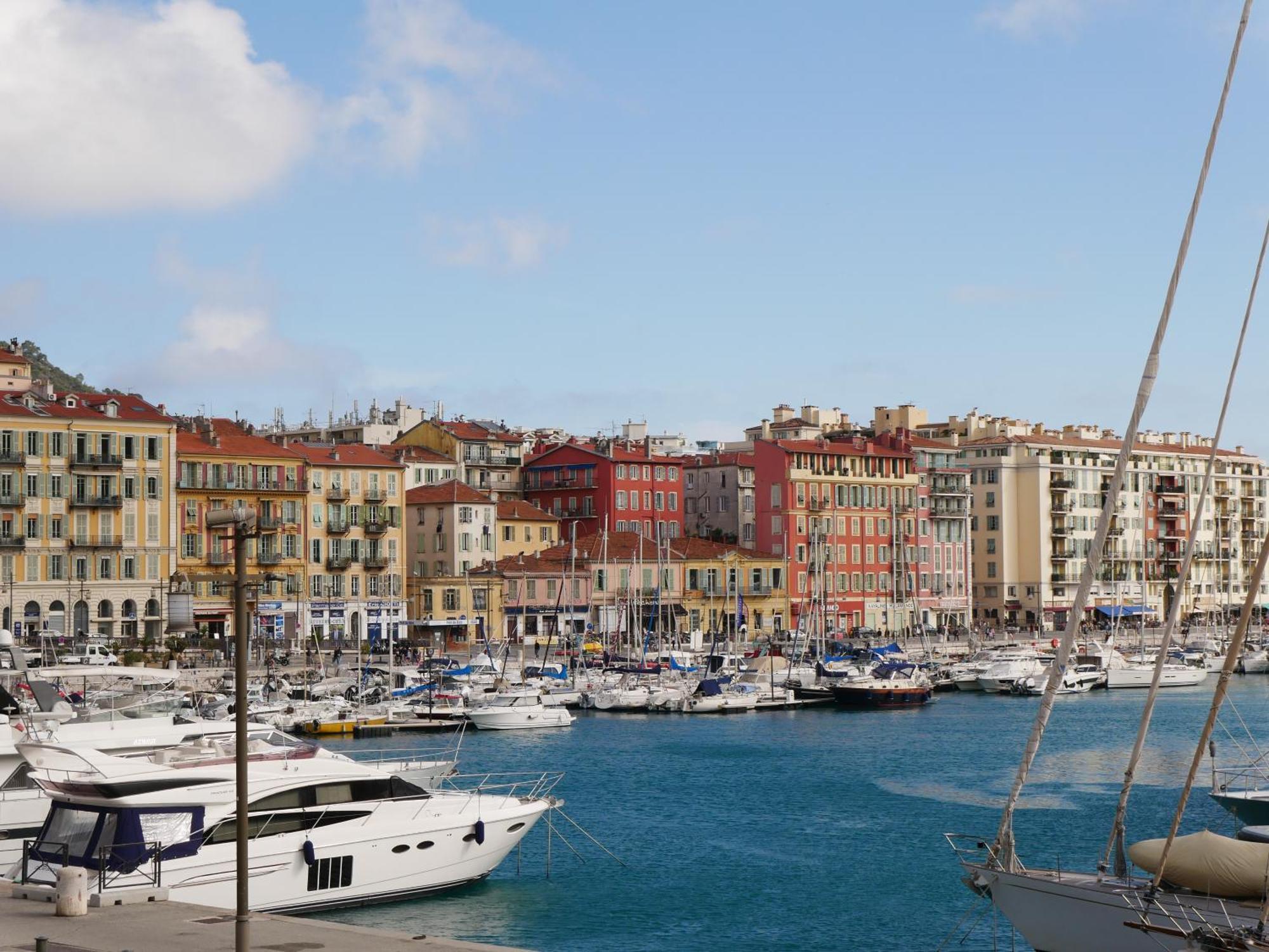 Lovely - Port De * Nizza